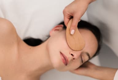 Guasha Facial Masage 5